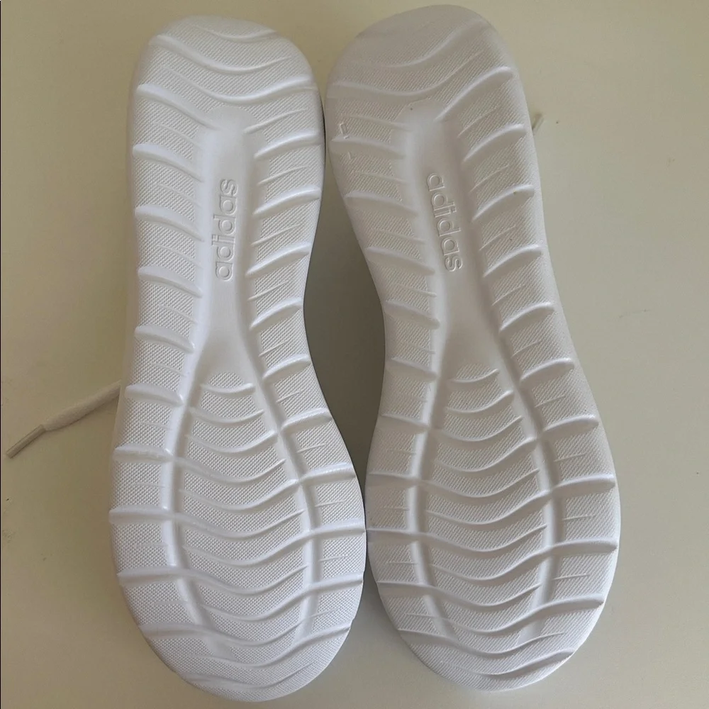 New Adidas White Cloudfoam Women’s Athletic Sneakers. Size 8.5. - Picture 7 of 8